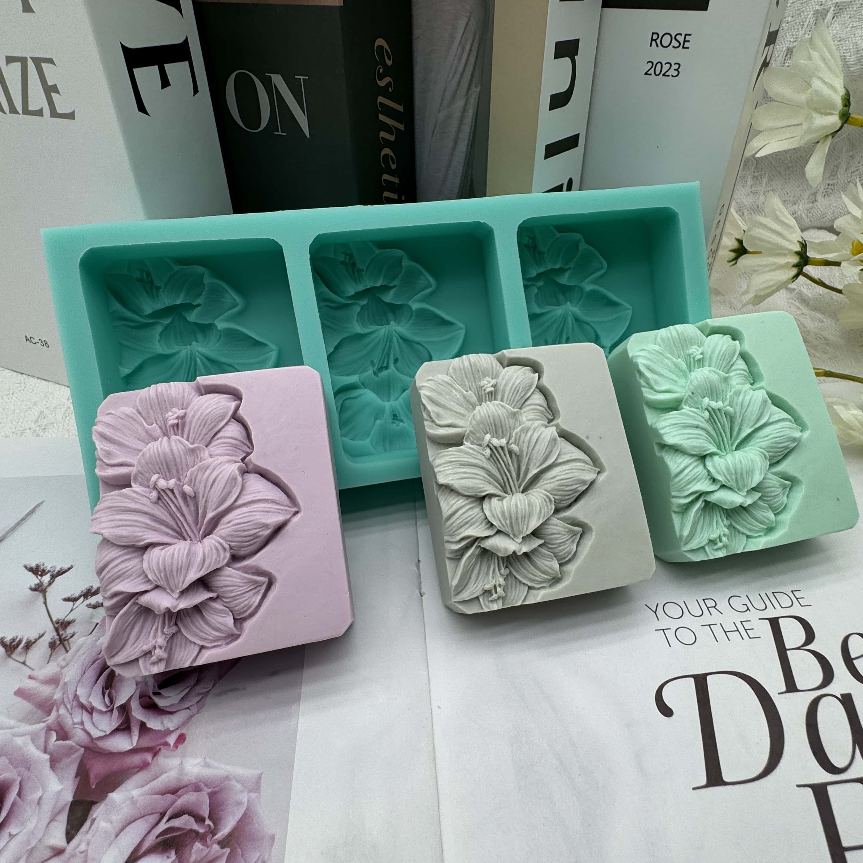 3-holtes bloemzeepvormen, hand - Soap Making Books recensie en prijs